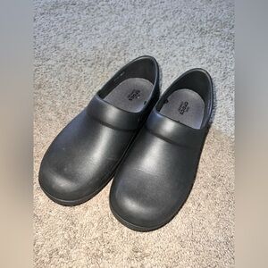 Nursing Clogs